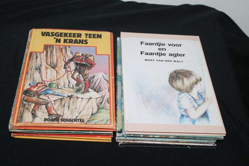 10 Children's Books Daan Retief Uitgewers Lot 1
