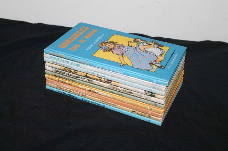 Lot of 10 Children's Books Daan Retief Uitgewers Lot 2