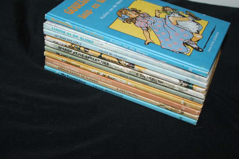 Lot of 10 Children's Books Daan Retief Uitgewers Lot 2