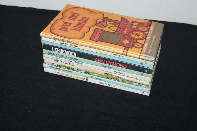 10 Children's Books Daan Retief Uitgewers Lot 3