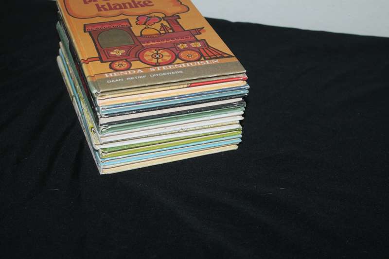 10 Children's Books Daan Retief Uitgewers Lot 3