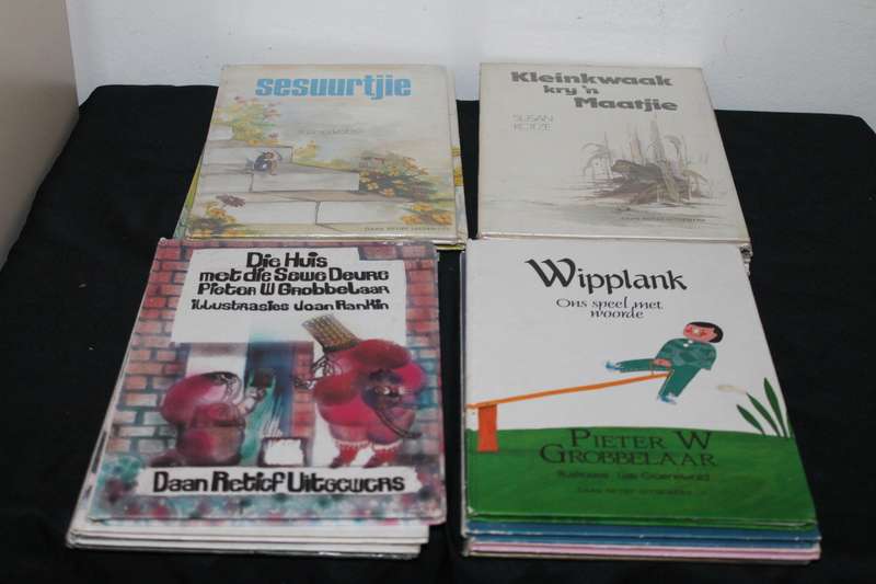 24 Children's books Daan Retief uitgewers