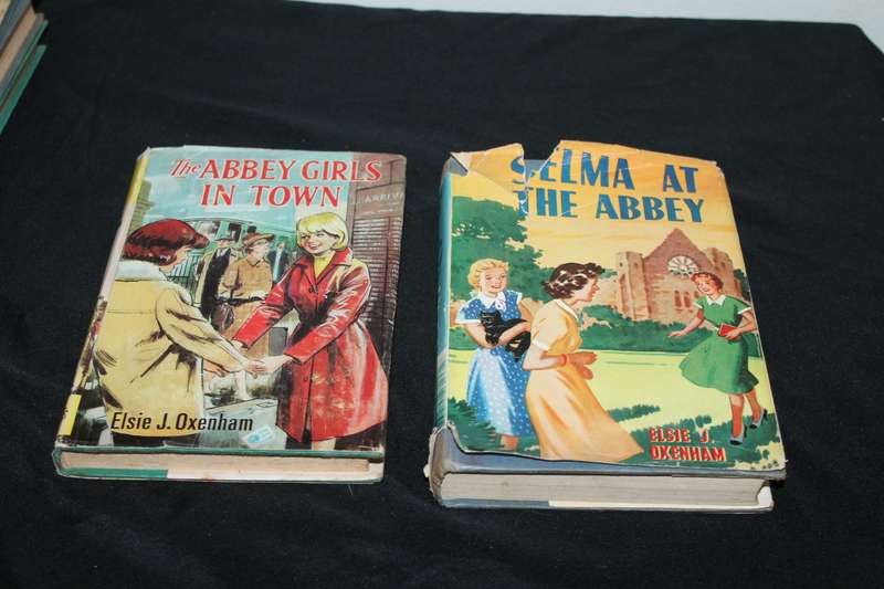 8 Books Elsie J Oxenham The Abbey