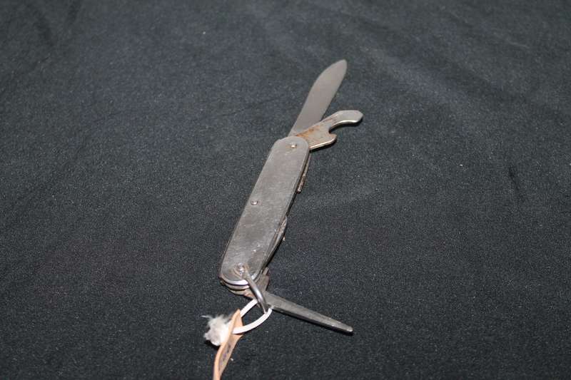 Pocket Knife 7340-18-400-2426