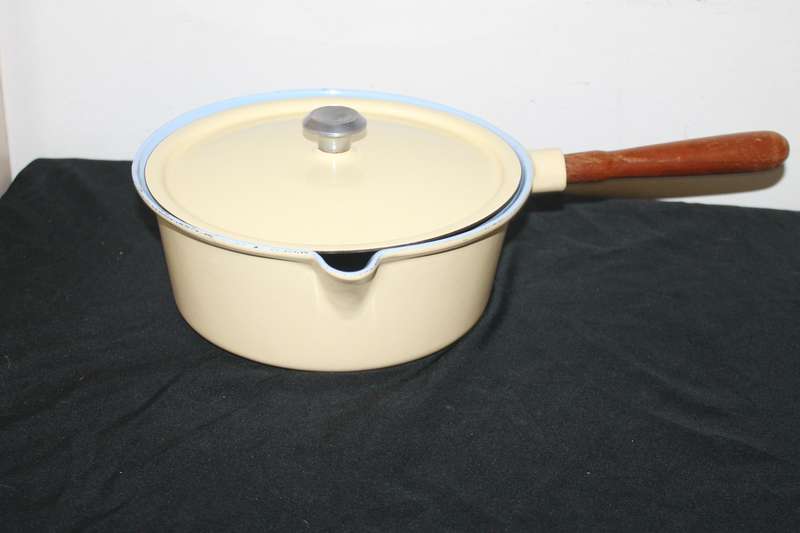 Enamel Frying Pan and Pot