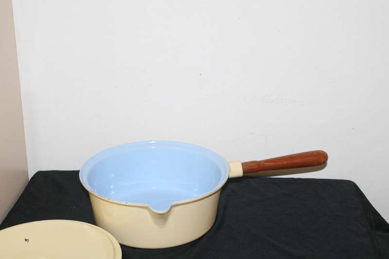 Enamel Frying Pan and Pot