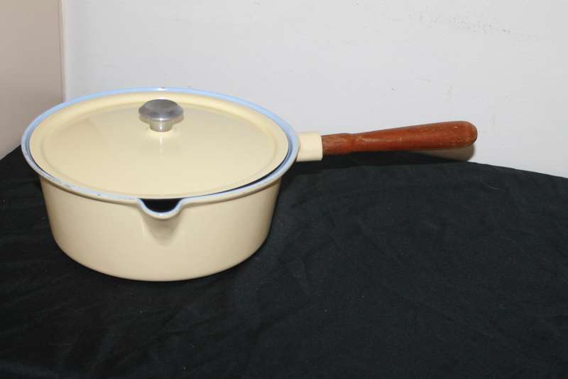 Enamel Frying Pan and Pot
