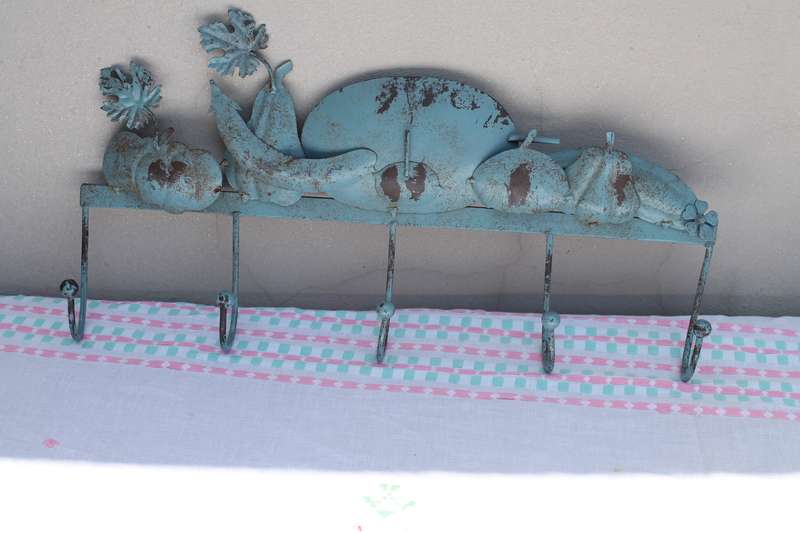 Metal Hanging Rack