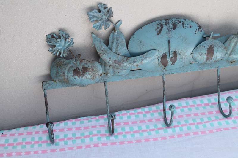 Metal Hanging Rack