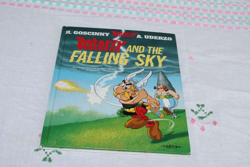Asterix and the sky is falling