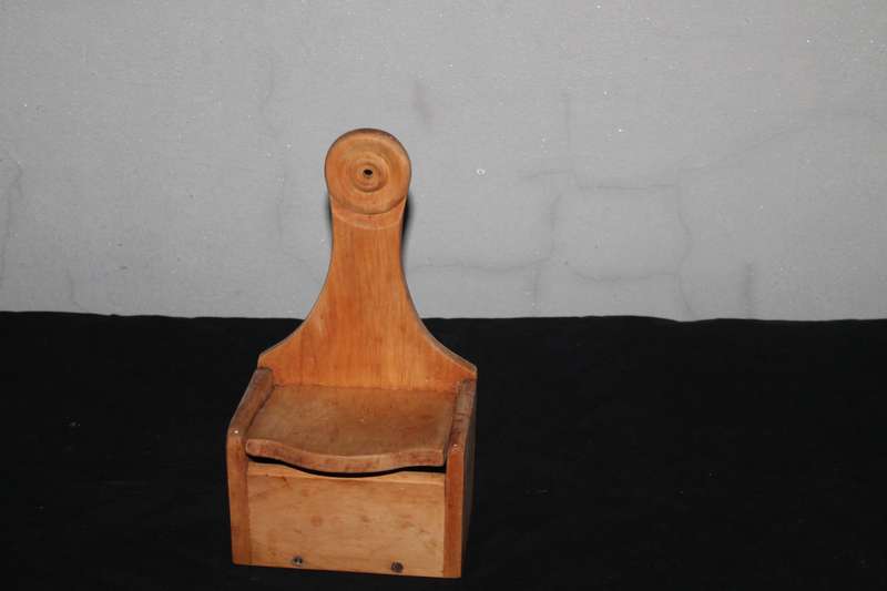 Yellowwood Holder