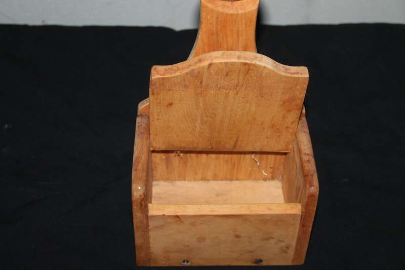 Yellowwood Holder