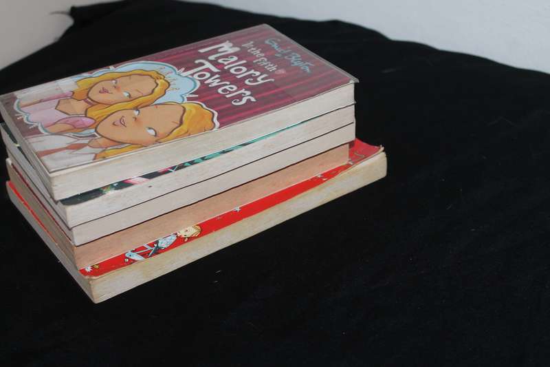 5 Enid Blyton books