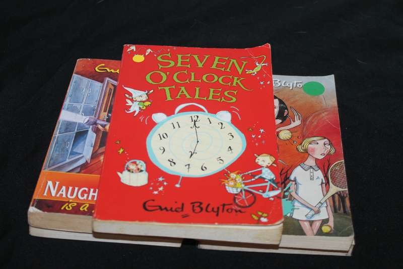 5 Enid Blyton books