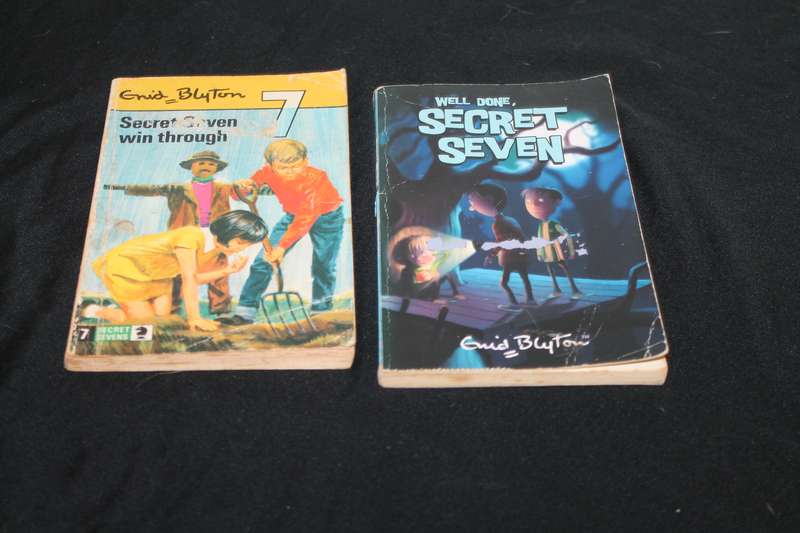 Enid Blyton Secret Seven x 2