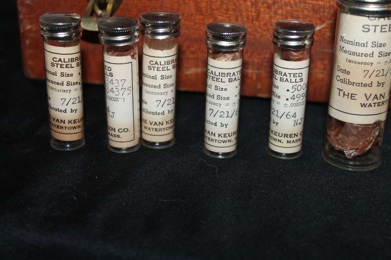 Wooden Ball bearing sample case