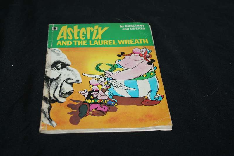 Asterix and the Laurel wreath