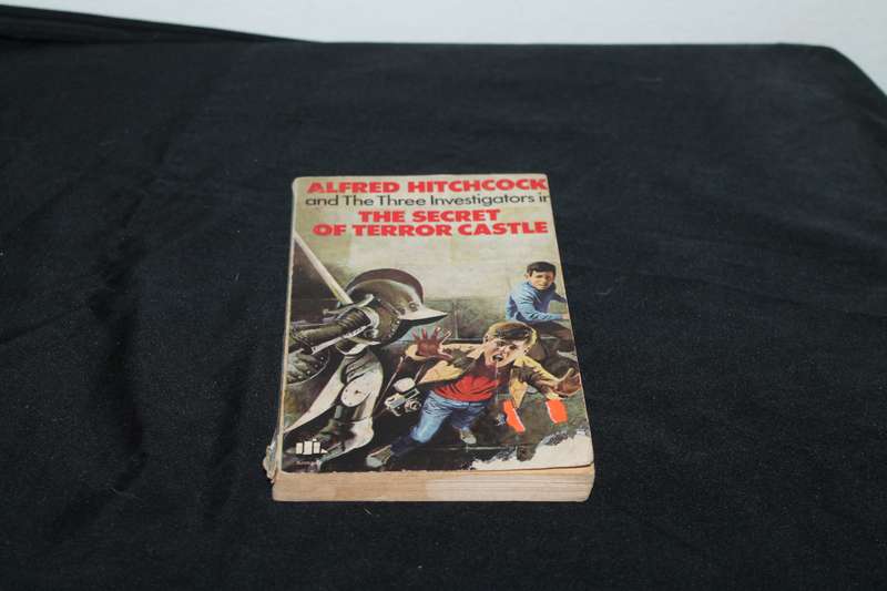 Alfred Hitchcock The Secret of Terror Castle