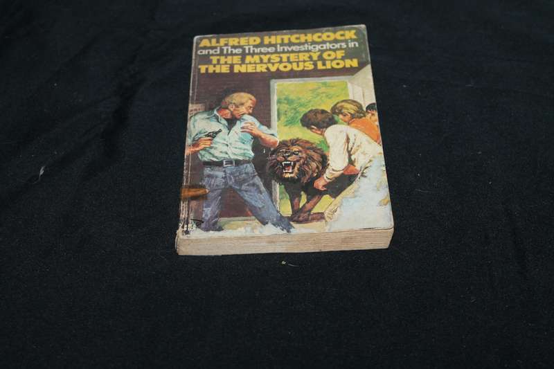 Alfred Hitchcock' The Mystery of the Nervous Lion
