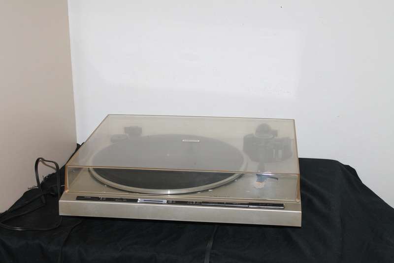 Pioneer PL420 Turntable