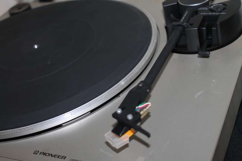 Pioneer PL420 Turntable