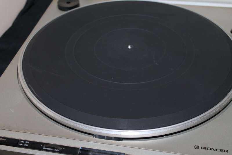 Pioneer PL420 Turntable