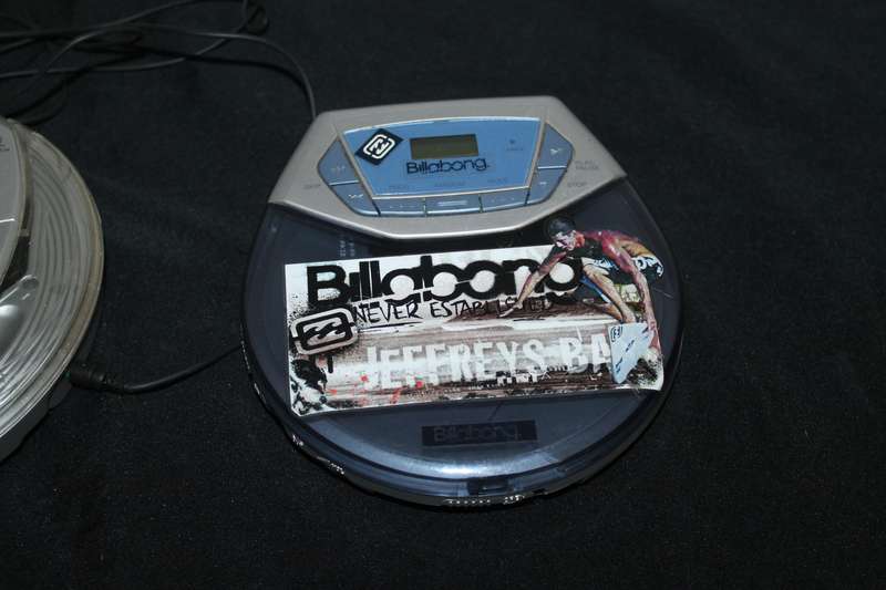 2 Cd Walkman's