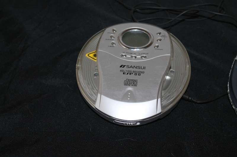 2 Cd Walkman's