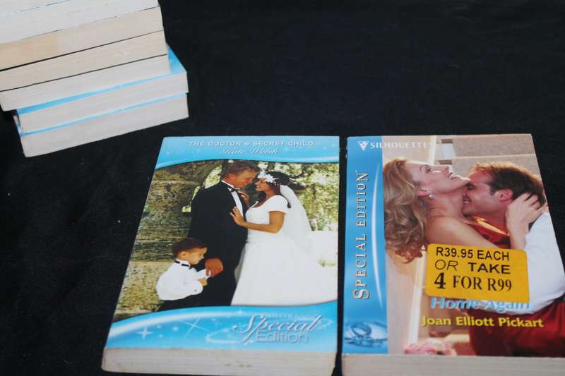 10 Mills & Boon Books Lot 2