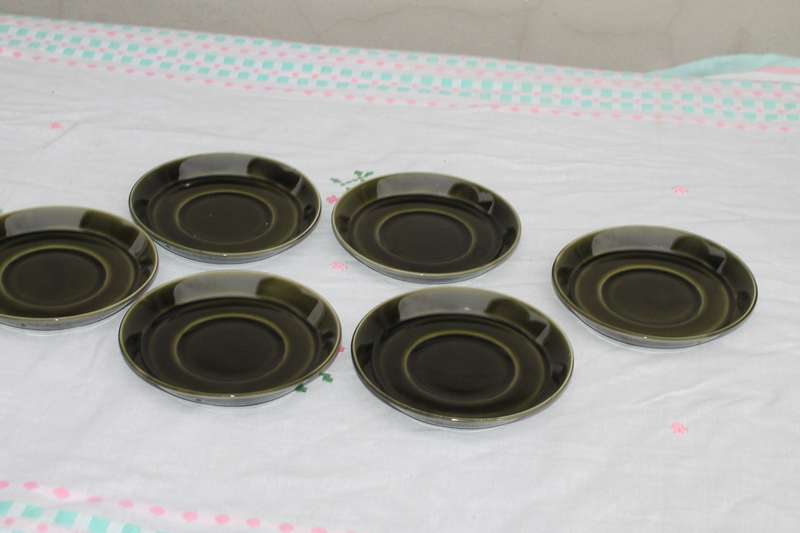 Retro 1960's Totem Susan Williams Ellis 5 Coffee Cups and Saucers