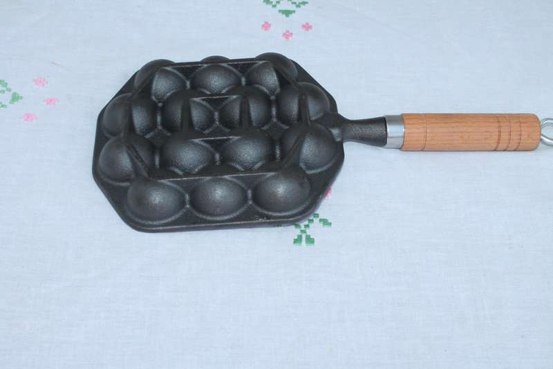 Cast Iron Escargot Pan