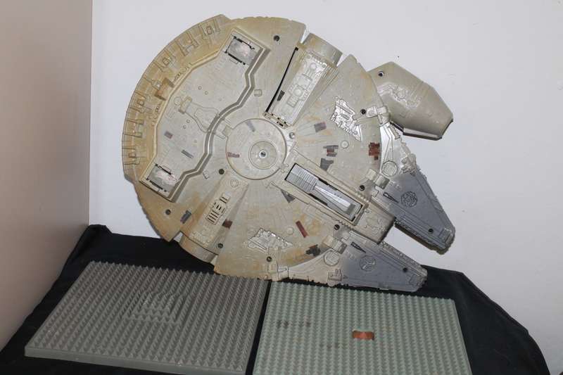 Large Millenium Falcon