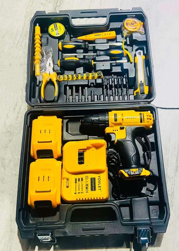 34 Piece Wireless Drill Set With 2 Lithium Battery Packs In Case