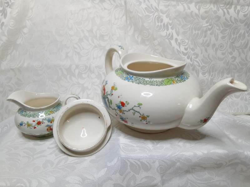 Magnificent Spode "Bermuda" teapot and milk jug c.1931