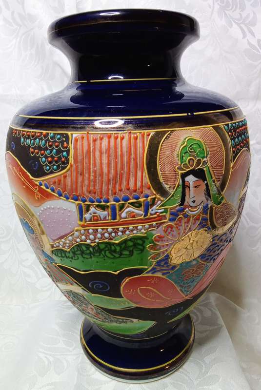 Magnificent Antique Hand Painted Japanese Blue SATSUMA Vase