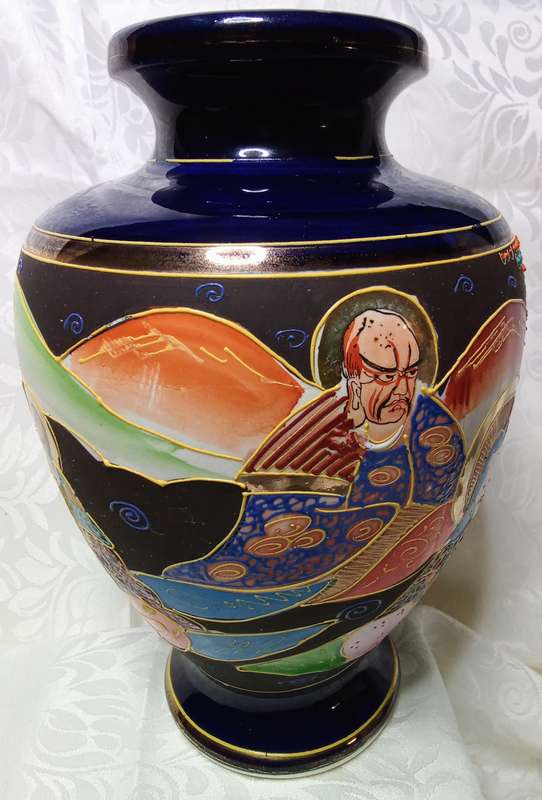 Magnificent Antique Hand Painted Japanese Blue SATSUMA Vase