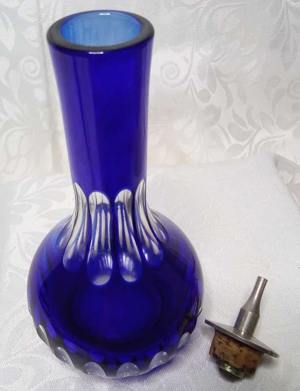 Beautiful vintage cobalt blue crystal cut glass cruet