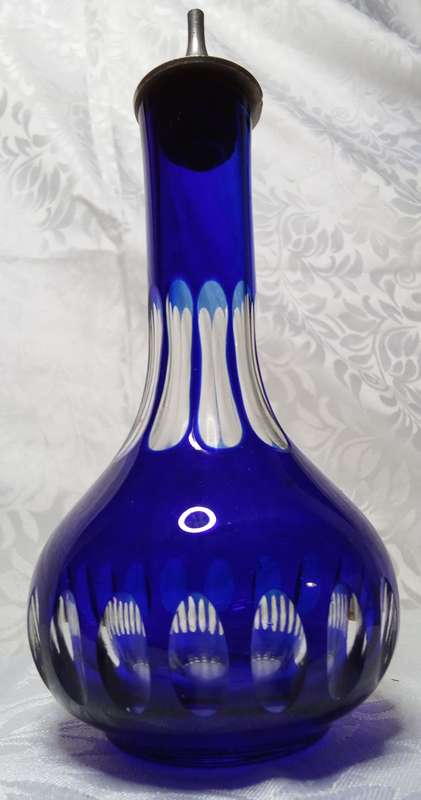 Beautiful vintage cobalt blue crystal cut glass cruet