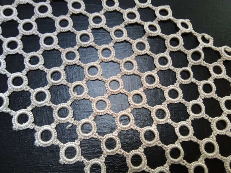 Gorgeous vintage hand crocheted (tatting) table runner