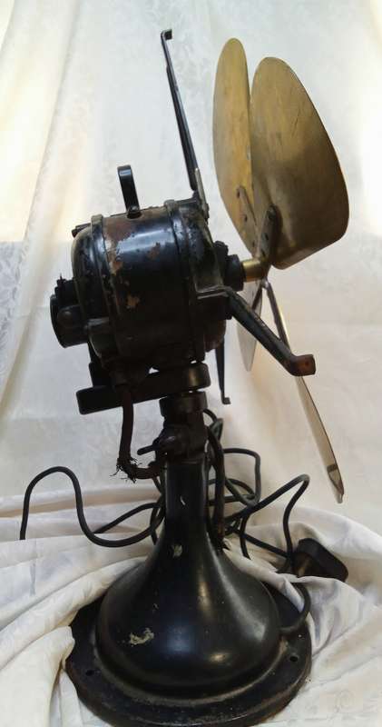 Vintage Century oscillating desk fan model 265 - sadly for parts only