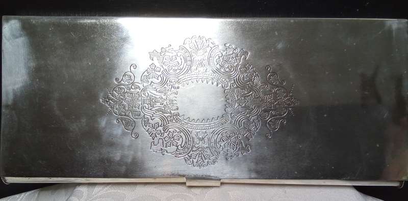 Stunning vintage cigarette case