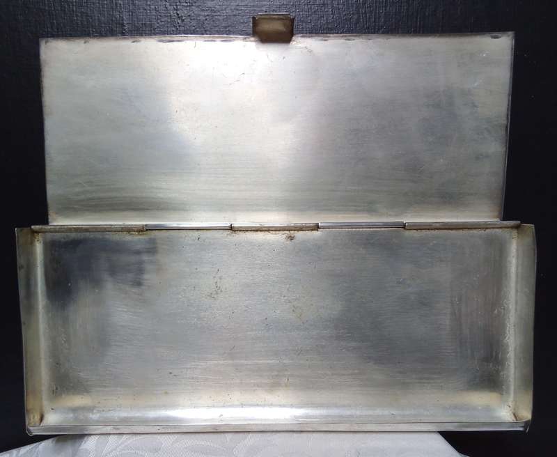 Stunning vintage cigarette case