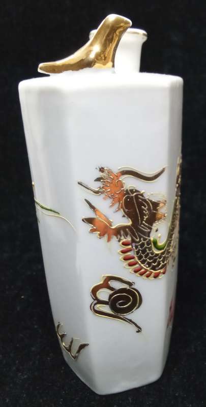 Exquisite vintage Japanese whistling Sake jug with 4 cups