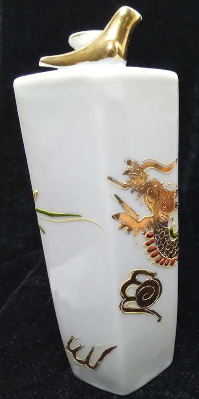 Exquisite vintage Japanese whistling Sake jug with 4 cups