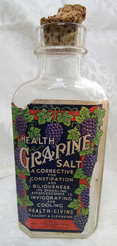 Vintage Grapine salts bottle