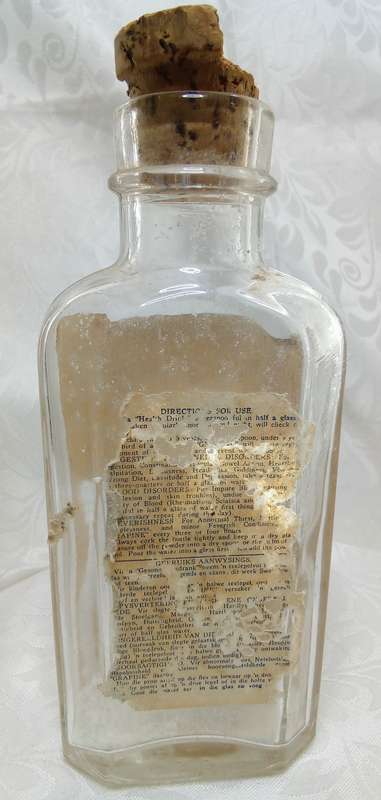 Vintage Grapine salts bottle