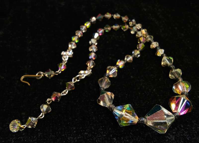 Stunning vintage bi-cone diamond faceted "Aurora Borealis" crystal necklace