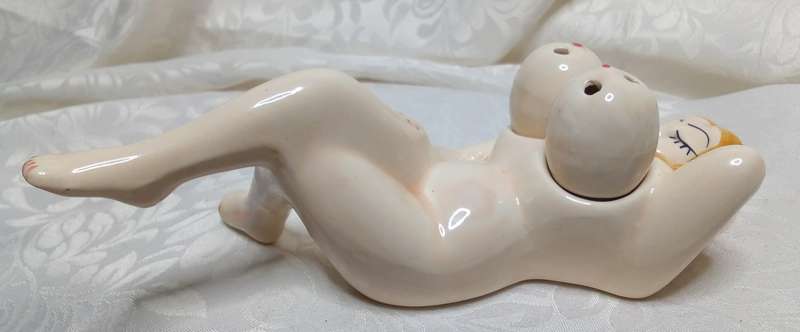A little risque! Vintage nude lady Salt and Pepper shakers
