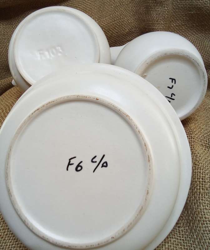 Beautiful vintage set of Crescent ware with floral design