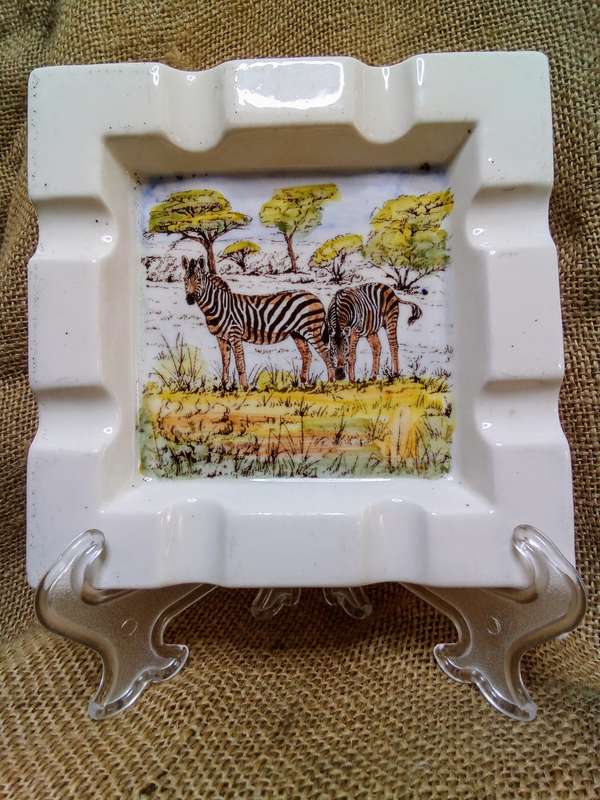 What a find!  A lovely vintage Drostdy ware "Willem Pretorius Wildtuin" ashtray